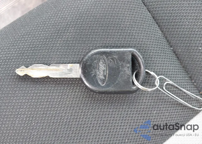 1FTYR14E09PA07572: 39391333