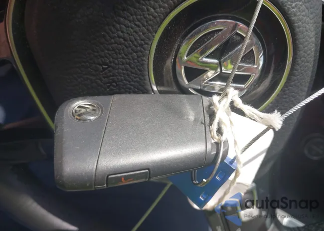 3VWE57BU5KM107283: 39397545