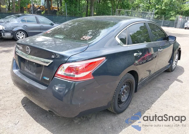 1N4AL3AP0DN407193: 39400101