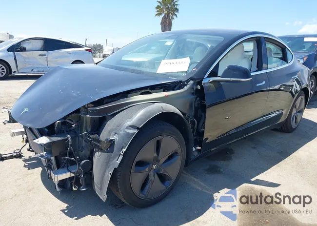 5YJ3E1EA9LF804745: 39403333