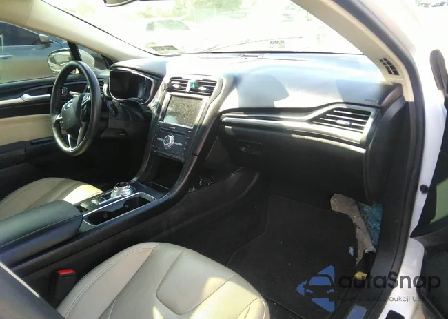 3FA6P0K9XHR118656: 39425704