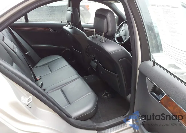 WDDGF81XX9R072703: 39432482