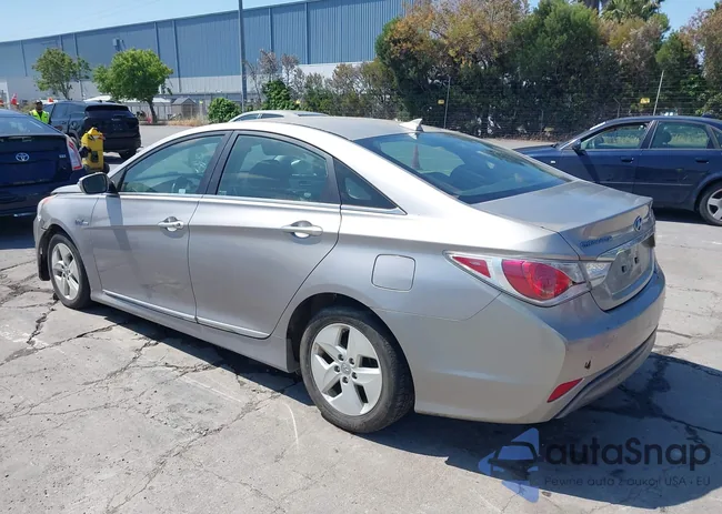 KMHEC4A4XCA034687: 39438000