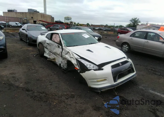 JN1AR5EF7FM281075: 39444045