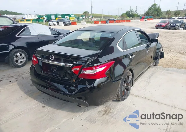 1N4AL3AP8GC180092: 39450314