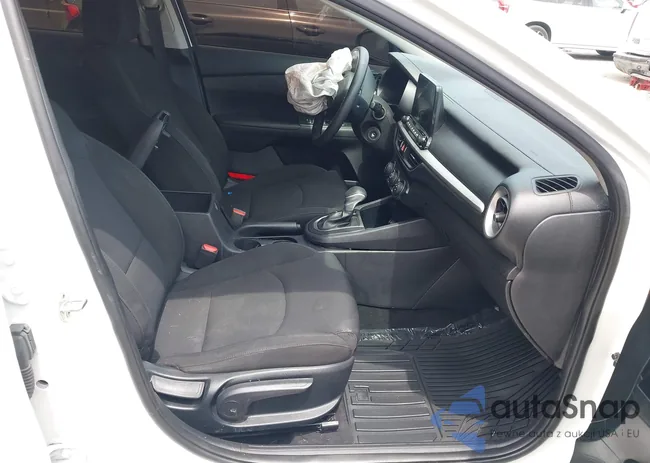 3KPF24AD9ME329712: 39462725