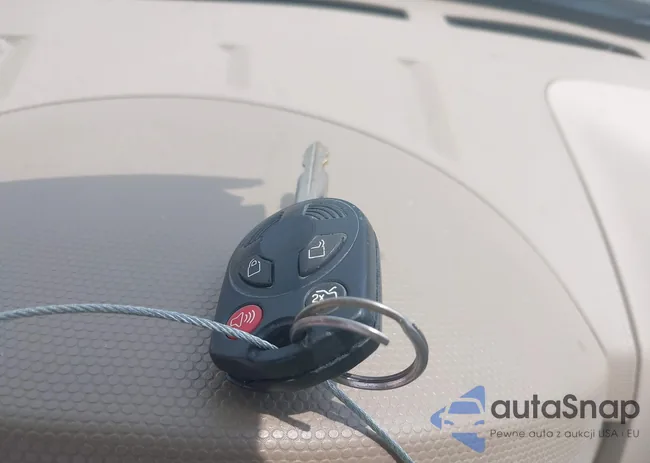 1FMCU04G39KA93716: 39465759