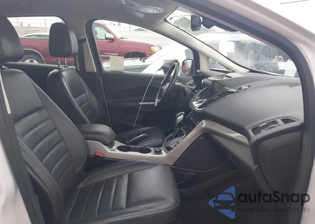 1FADP5CU2FL112174: 39473039