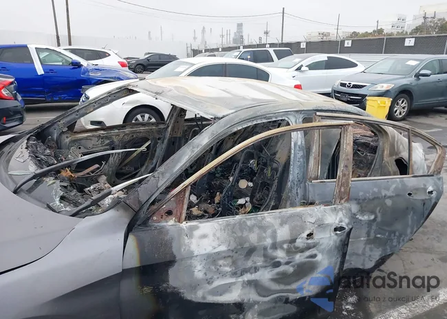 1HGCR2F31EA201327: 39474935