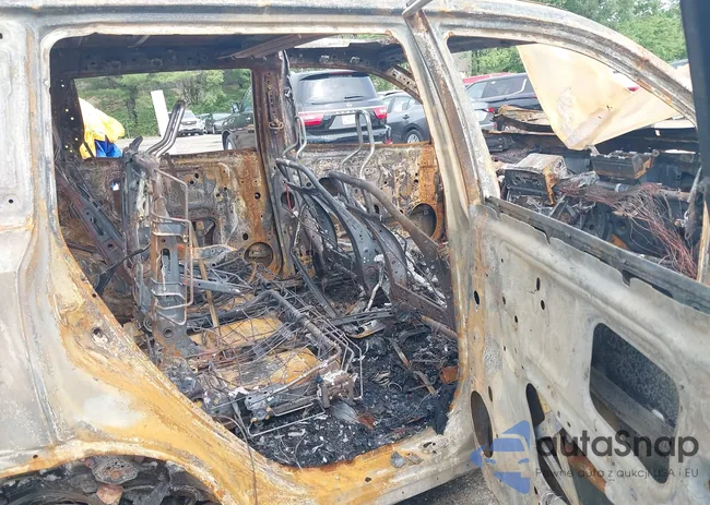 5TDJGRFH3JS037513: 39489178