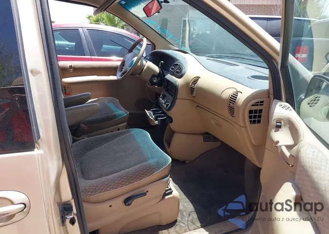 2C4GJ44G1YR844513: 39500091