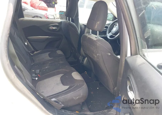 1C4PJMAS5GW215092: 39502121