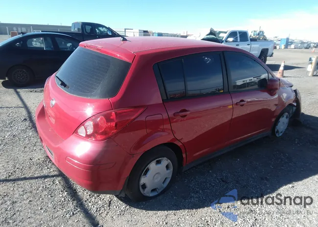 3N1BC13E49L479796: 38528966