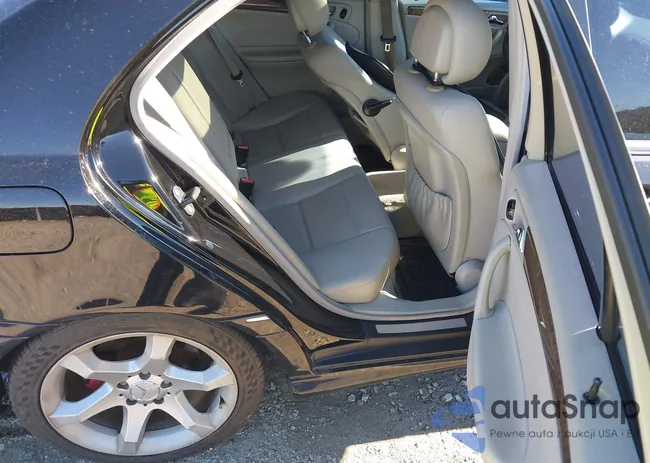 WDBRF52HX7E024551: 38542359