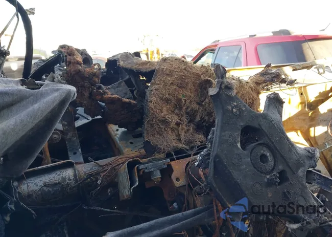 WD0PE745175147513: 38557628