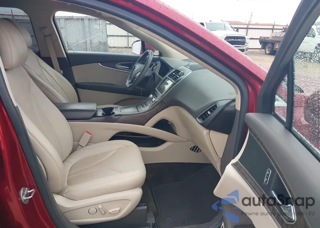 2LMPJ8LR1HBL53216: 38564902