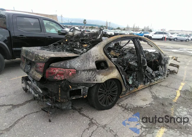 WBAJE5C54JG917751: 38577242