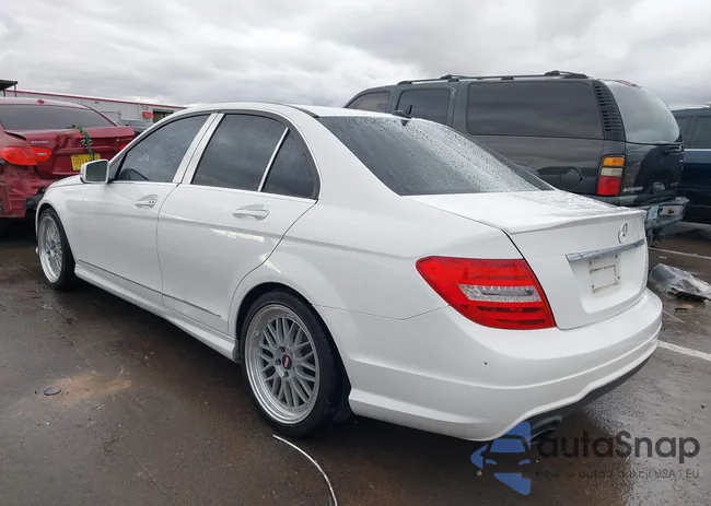 WDDGF4HB8DA825512: 38581063