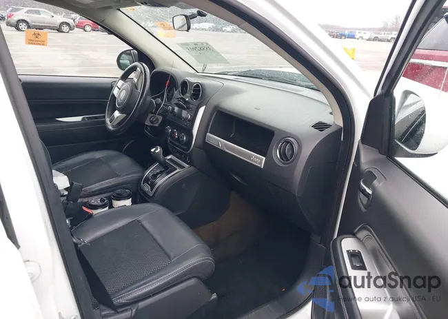 1C4NJDEB2FD393389: 38582903