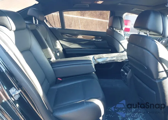 WBAKB8C50CC964168: 38584674