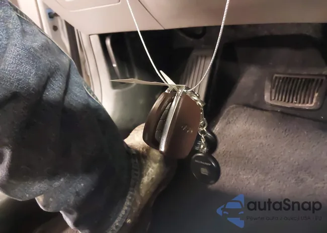 5NPD84LF8HH033697: 38586412