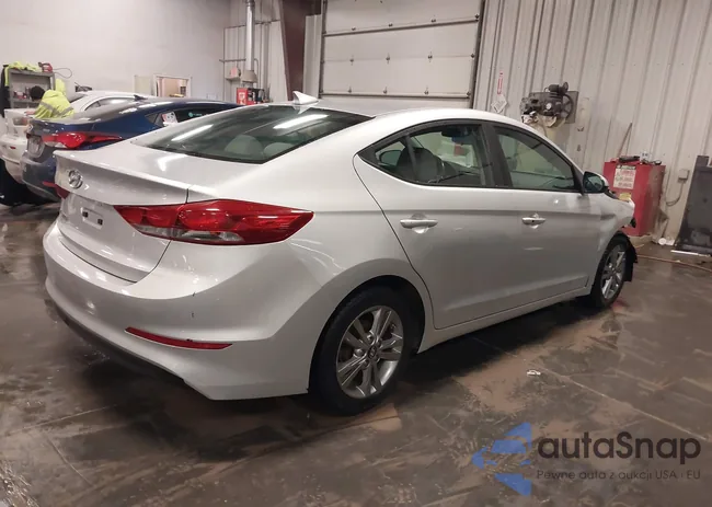 5NPD84LF8HH033697: 38586412