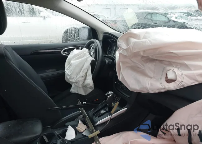 3N1AB7AP3JL626989: 38590667