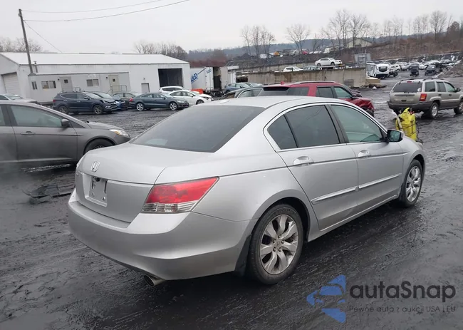 1HGCP268X8A006056: 38595018