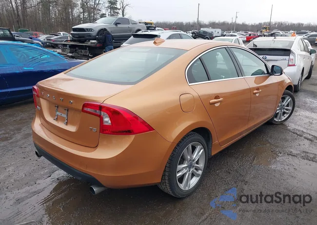 YV1622FS1C2113628: 38596300