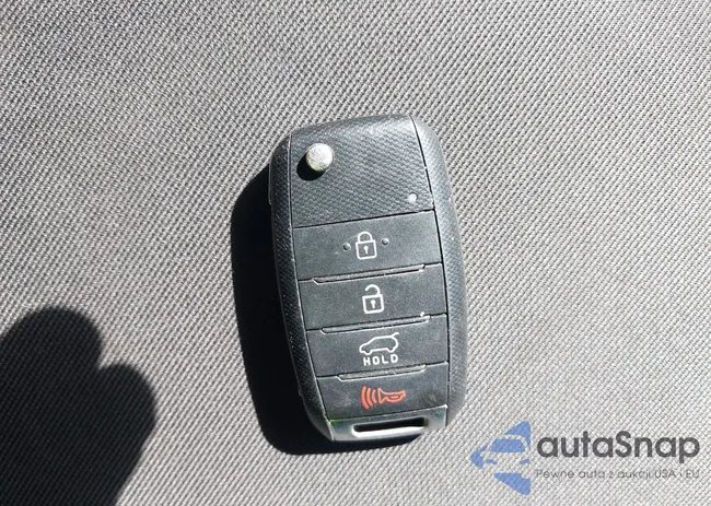 KNDJN2A22K7022416: 38645480