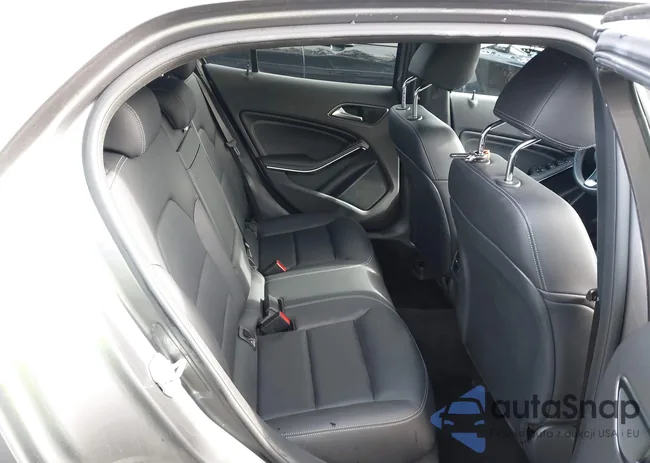 WDCTG4GB5HJ349002: 38657442