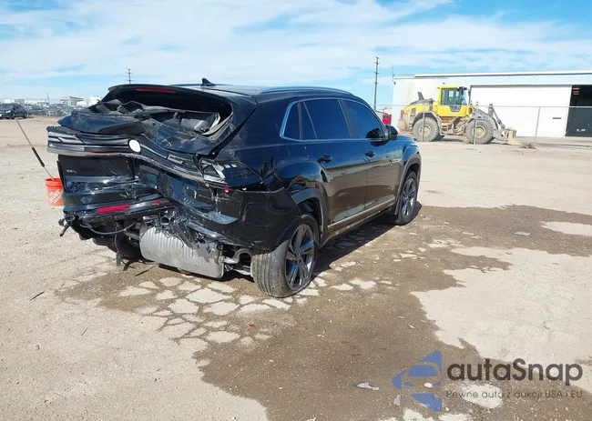 1V2AE2CA6RC211638: 38658107