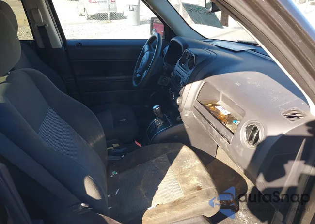 1C4NJPBB4GD576784: 38672970