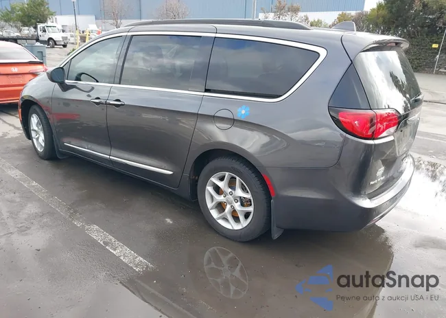 2C4RC1BG0HR655002: 38695077