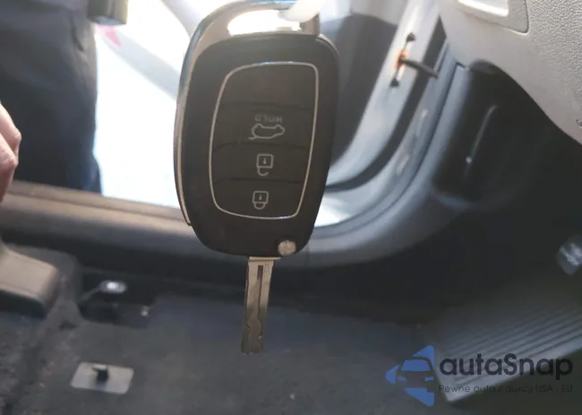 KM8J23A42HU413703: 38698530