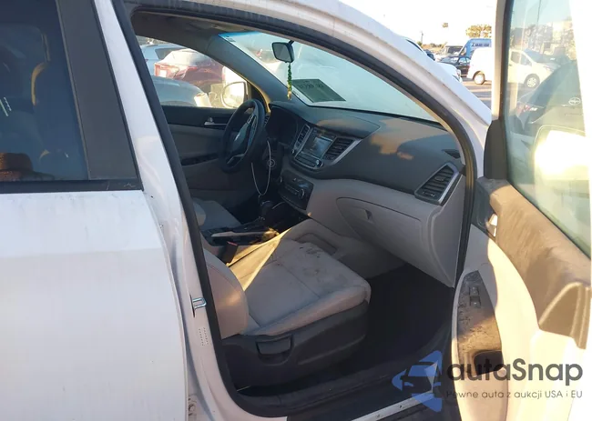 KM8J23A42HU413703: 38698530