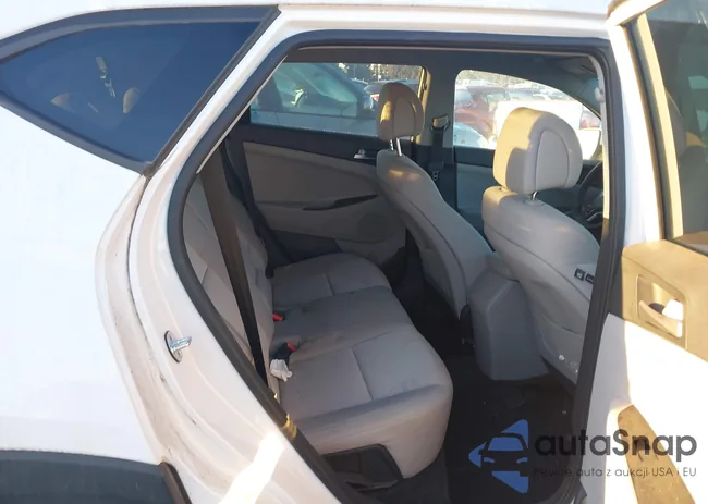 KM8J23A42HU413703: 38698530