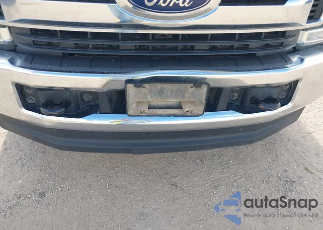 1FT7X2B60KEF21393: 38701357