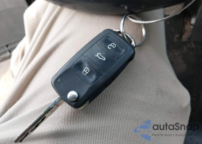 3VWDP7AJ8DM361909: 38703940