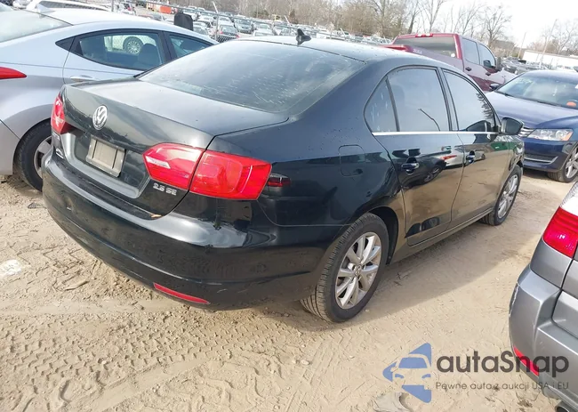 3VWDP7AJ8DM361909: 38703940