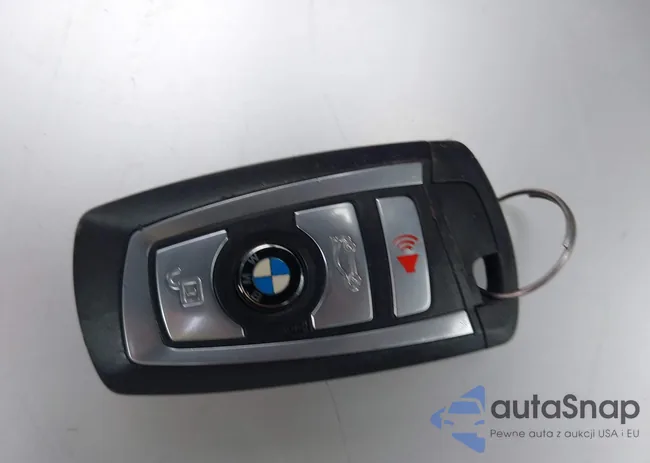 WBA8E9G54GNT86877: 38710803