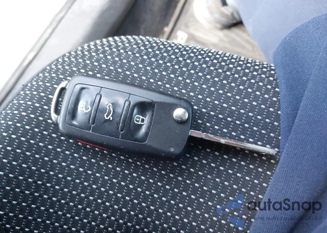 1VWAT7A34GC037359: 38717779