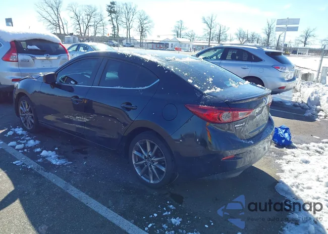 3MZBN1V32JM209156: 38720231