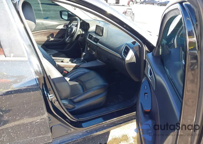 3MZBN1V32JM209156: 38720231