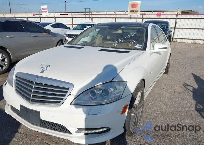 WDDNG7DB3CA465527: 38742634