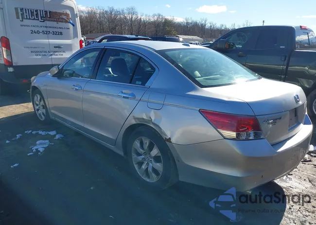 1HGCP368X8A031822: 38753769