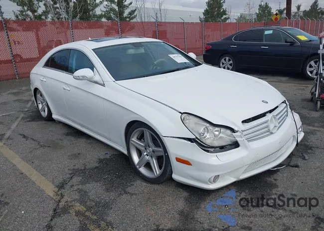 WDDDJ72X48A135575: 38755384