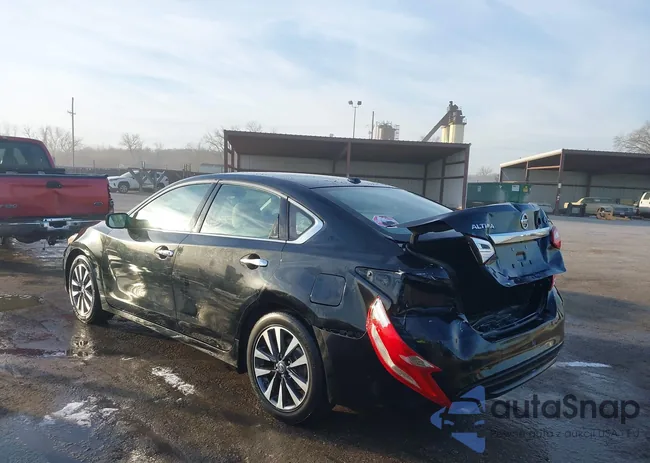 1N4AL3AP2HC153875: 38759903