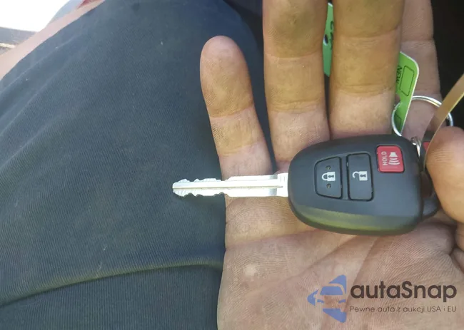 3TYAX5GN5PT080647: 38772525