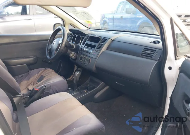 3N1CC11E29L470179: 38777160